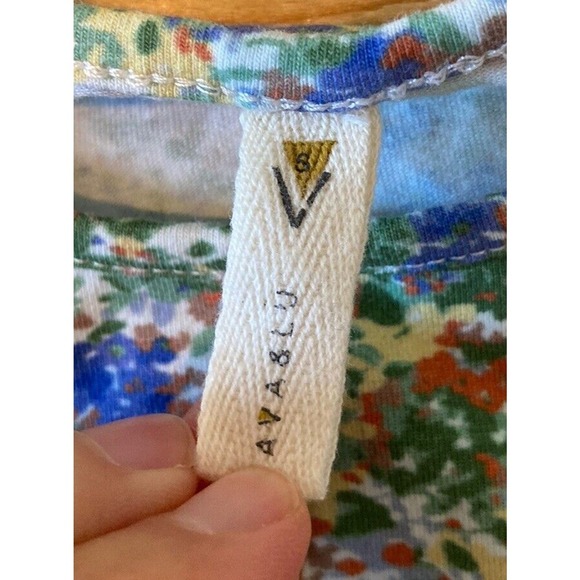 Ava & Lu Floral Long Sleeve Shirt Size Small Women’s Blue - Picture 3 of 7